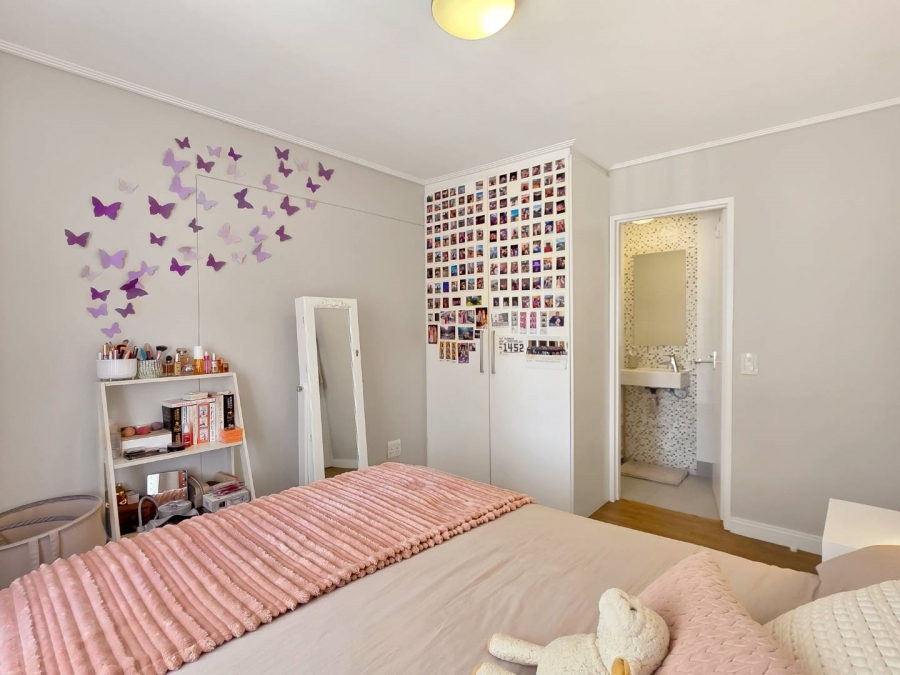 2 Bedroom Property for Sale in Vredehoek Western Cape